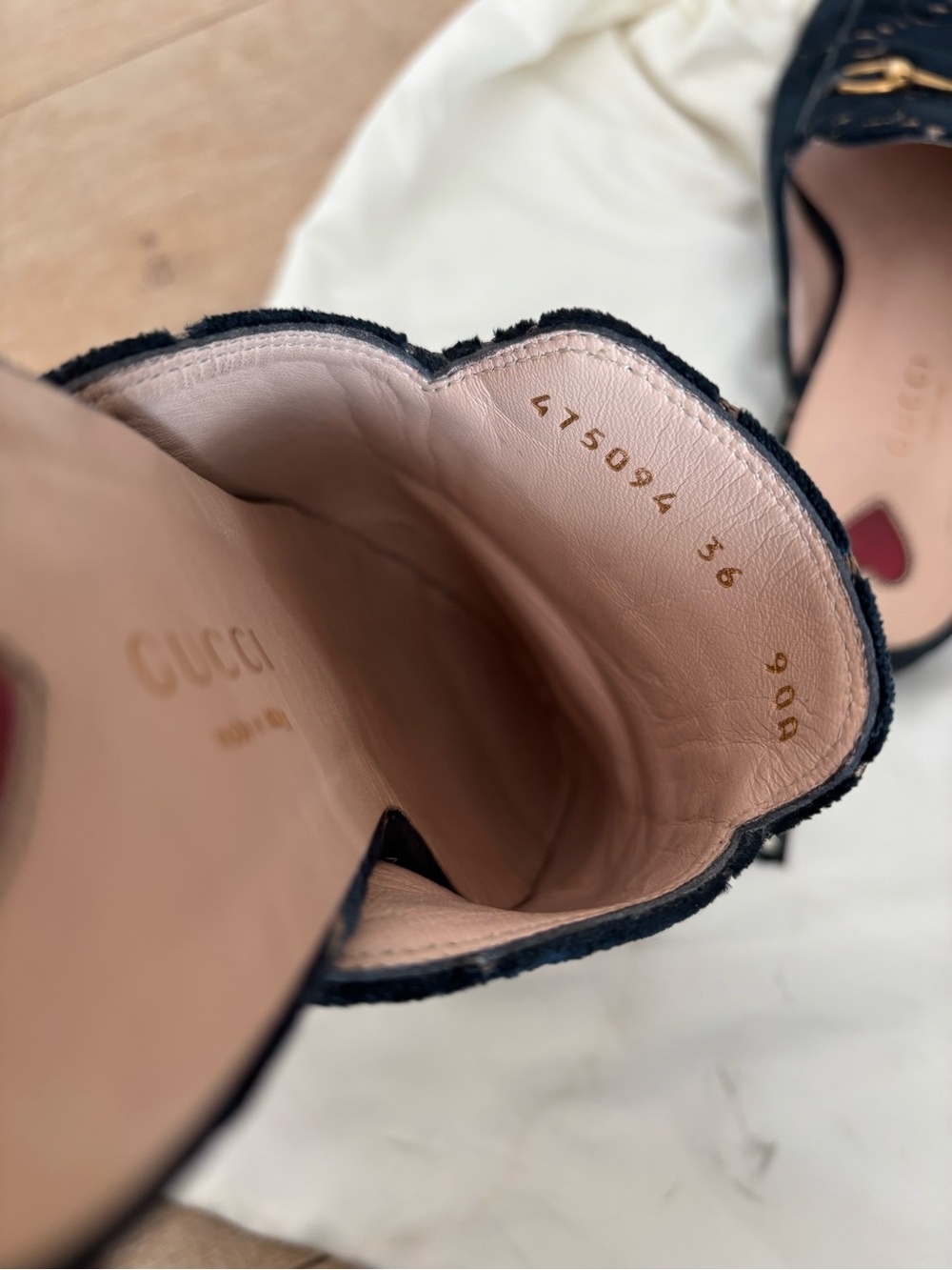 Authentic Gucci Navy Velvet Princetown Mules Women Size 6 - Picture 3 of 4